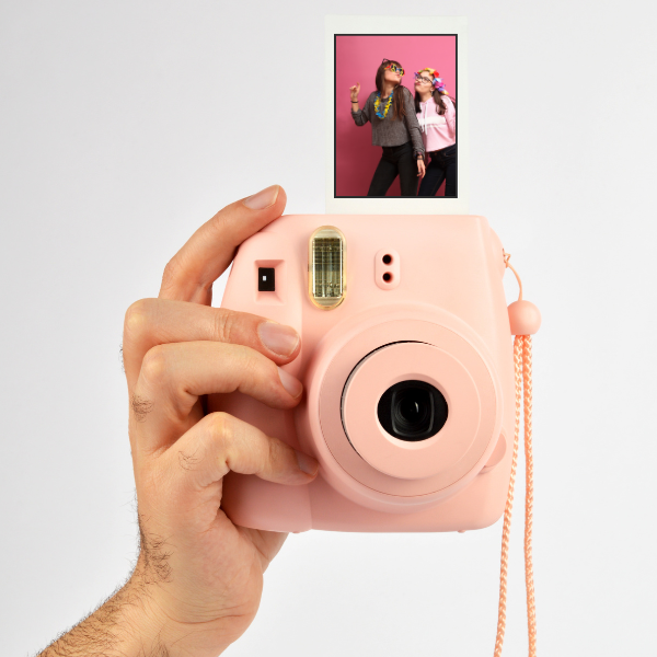 INSTANT CAMERAS